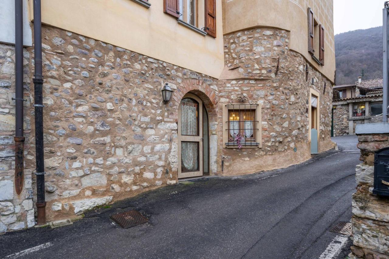 Le Chateau Franciacorta - By Host4U Leilighet Colombaro  Eksteriør bilde